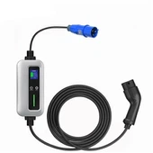 شاحن محمول بالتيار المستمر